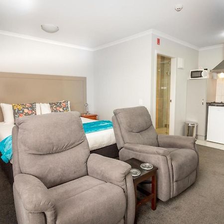 Bks Premier Motel Esplanade Лоуър Хът Екстериор снимка
