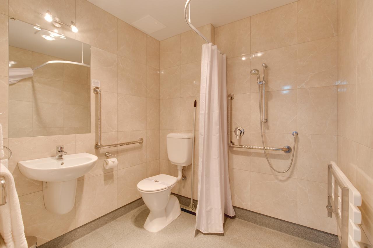 Bks Premier Motel Esplanade Лоуър Хът Екстериор снимка